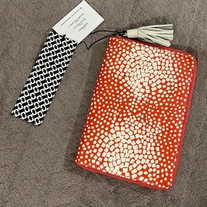DIANE VON FURSTENBERG TRAVEL WALLET